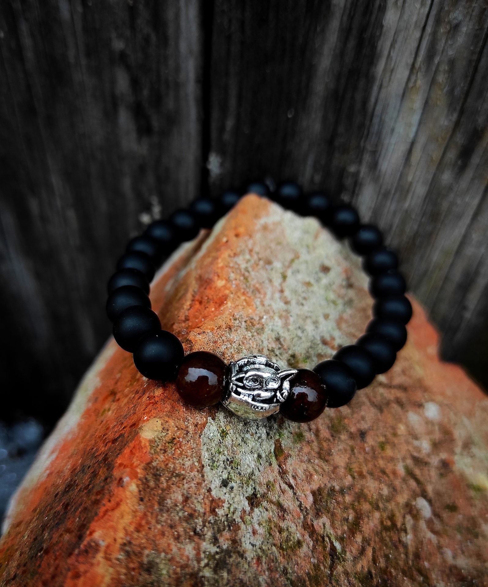 Baby yoda fekete karkötő